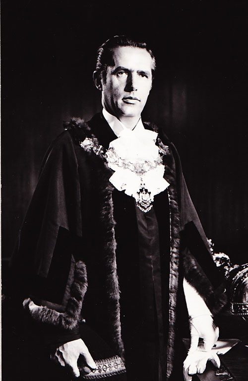Picture of Mayor Tom Campbell